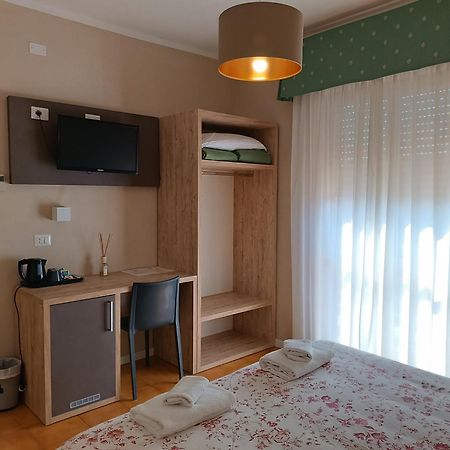 Hotel Il Roscio Attigliano Esterno foto