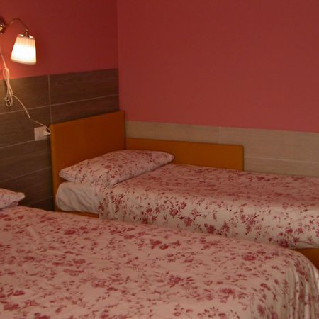 Hotel Il Roscio Attigliano Esterno foto