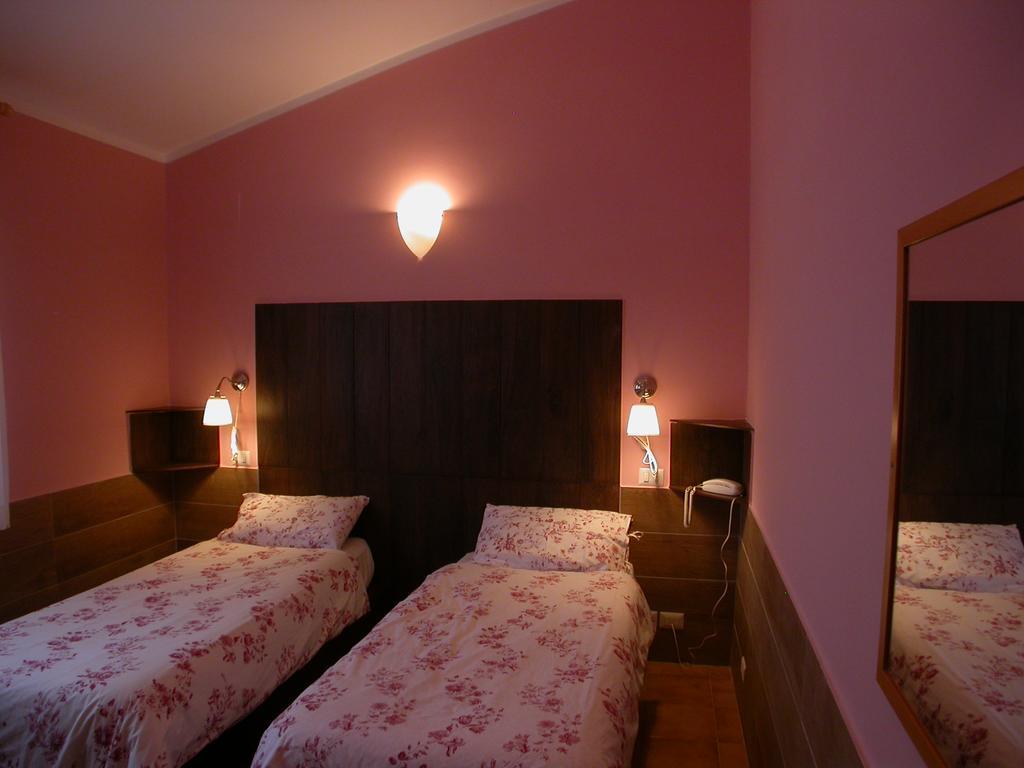 Hotel Il Roscio Attigliano Esterno foto