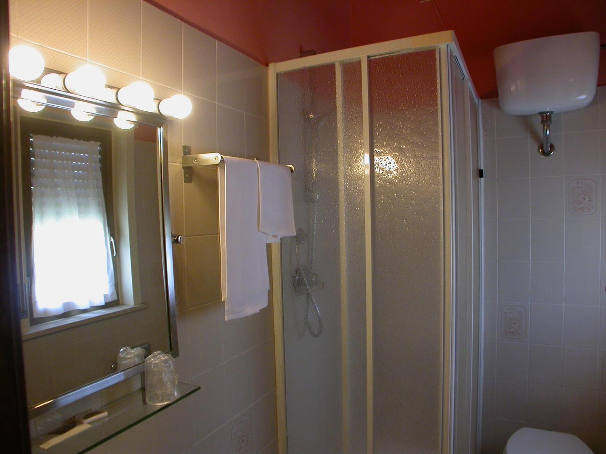 Hotel Il Roscio Attigliano Esterno foto