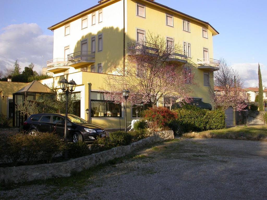 Hotel Il Roscio Attigliano Esterno foto