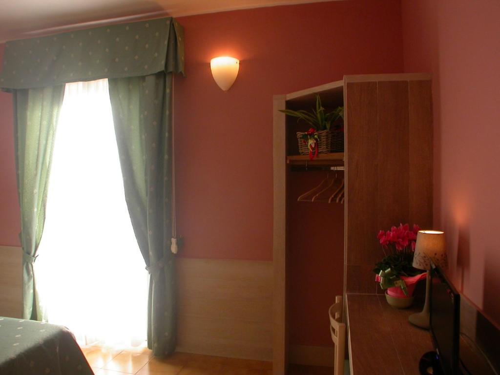 Hotel Il Roscio Attigliano Esterno foto