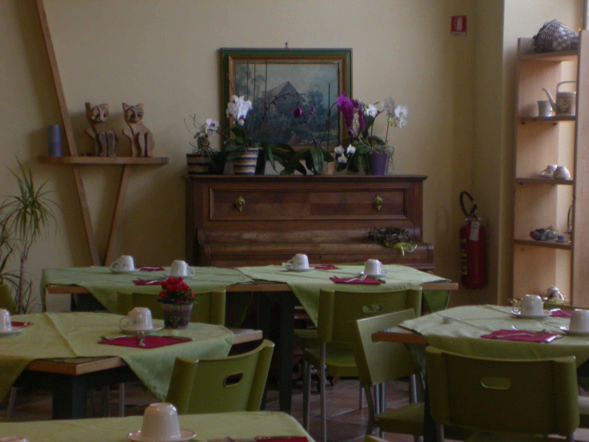 Hotel Il Roscio Attigliano Esterno foto