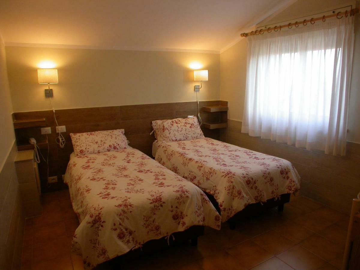 Hotel Il Roscio Attigliano Esterno foto